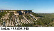 Панорамный вид на скальную гряду Беш-Кош. Бахчисарай (2022 год). Редакционное фото, фотограф Свитич Олег / Фотобанк Лори