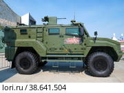 Российский многоцелевой бронеавтомобиль Тайфун К-53949 (Тайфун 4х4) крупным планом. Вид сбоку. Международный военно-технический форум "Армия-2022" Редакционное фото, фотограф Виктор Карасев / Фотобанк Лори