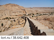 Ranikot Fort, Great Wall of Sindh, vinatge ruins in Pakistan (2021 год). Стоковое фото, фотограф Сергей Стрелков / Фотобанк Лори