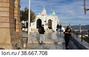 Церковь Святого Георгия Ликабеттского (Holy Church of Saint George of Lycabettus). Гора Ликавитос. Афины. Аттика. Греция (2023 год). Редакционное фото, фотограф lana1501 / Фотобанк Лори