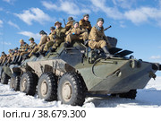 Советские солдаты на бронетранспортере БТР-80. Военно-историческая реконструкция  "Афган - Операция "Магистраль" (2019 год). Редакционное фото, фотограф Виктор Карасев / Фотобанк Лори