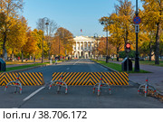 Смольный институт. Санкт-Петербург (2018 год). Редакционное фото, фотограф Александр Щепин / Фотобанк Лори