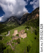 Ancient towers of the Dzheyrakh gorge in summer. Стоковое фото, фотограф Анна Костенко / Фотобанк Лори