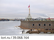 Peter and Paul Fortress, citadel, founded by Peter Great in 1703. Naryshking Bastion against backdrop of Neva River and Palace Bridge. St. Petersburg (2023 год). Редакционное фото, фотограф Валерия Попова / Фотобанк Лори