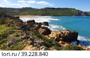 Ramla Beach пляж с розово-золотым песком. Средиземное море. Город Надур (Nadur). Остров Гоцо (Gozo). Республика Мальта (2023 год). Стоковое фото, фотограф lana1501 / Фотобанк Лори