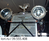 Автомобиль "American Underslung Mod. 22B Scout Roadster", 1912 г., 30 л.с., США. Автомобили отличались уникальным дизайном с размещением осей над рамой. Музей автомобильной техники. Верхняя Пышма, Россия, сентябрь 2020. Редакционное фото, фотограф Сергей Елизарьев / Фотобанк Лори