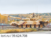 Modified T-72 with additional protection kit (2013 год). Редакционное фото, фотограф Сергей Буторин / Фотобанк Лори