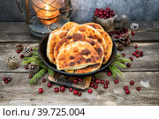 Карельская выпечка. Свательные пироги - keitinpiiroa. Пироги для зятя с рисовой кашей. Стоковое фото, фотограф Наталья Осипова / Фотобанк Лори