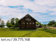 Karelian house on the island of Kizhi (2015 год). Стоковое фото, фотограф Оксана Медведева / Фотобанк Лори