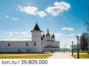 Guests Yard and Cathedral in Kremlin of Tobolsk (2010 год). Стоковое фото, фотограф Сергей Буторин / Фотобанк Лори