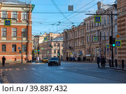 Суворовский проспект. Доходный дом М. А. Панова  (справа). Санкт-Петербург (2023 год). Редакционное фото, фотограф Александр Щепин / Фотобанк Лори
