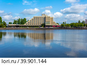 Vyborg, view of the coast of the Bolshoy Kovsh Bay (2019 год). Редакционное фото, фотограф Ольга Остроухова / Фотобанк Лори