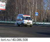 Автомобиль скорой медицинской помощи. Уссурийская улица. Район Гольяново. Город Москва (2012 год). Редакционное фото, фотограф lana1501 / Фотобанк Лори