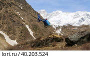 A Helicopter in the valley of Kedarnath in India. Стоковое фото, фотограф Devendra Rawat / Фотобанк Лори