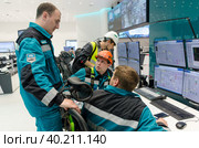 На производстве. Завод Запсибнефтехим. Сибур. Тобольск (2019 год). Редакционное фото, фотограф Сергей Буторин / Фотобанк Лори