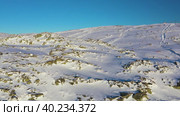Aerial Flying Above Snow Covered Serra Da Estrela Pass (2019 год). Стоковое видео, видеограф Кирилл Трифонов / Фотобанк Лори