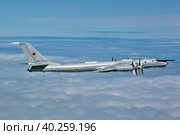 Дальний противолодочный самолёт Ту-142 морской авиации ВМФ России (2021 год). Редакционное фото, фотограф Александр Тарасенков / Фотобанк Лори