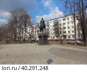 Памятник маршалу К. К. Рокоссовскому. Бульвар Маршала Рокоссовского. Район Богородское. Город Москва (2023 год). Редакционное фото, фотограф lana1501 / Фотобанк Лори