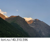 Горы осетии(кавказа) (2022 год). Редакционное фото, фотограф Алина Орлова / Фотобанк Лори