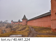 Suzdal / Russia - March 08, 2020: view of walls of Savior Euthymius Monastery. Редакционное фото, фотограф Олег Спиридонов / Фотобанк Лори