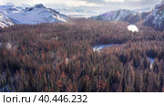 Горный Алтай зимой. Курайский хребет. Вид с воздуха. Altai mountains in winter. Kurai ridge. Aerial view. Стоковое видео, видеограф Евгений Романов / Фотобанк Лори