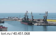 Морской порт в городе Холмск на острове Сахалин (2023 год). Редакционное видео, видеограф Эльвира  Трощенкова / Фотобанк Лори