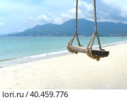 Swings at Doc Let beach of Vietnam (2022 год). Стоковое фото, фотограф Татьяна Терехина / Фотобанк Лори