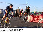 Велогонка La Strada Race. Участники во время заезда. (2023 год). Редакционное фото, фотограф Евгений Кашпирев / Фотобанк Лори