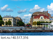 Saint Petersburg, the pier, Quay of Lieutenant Schmidt (2019 год). Стоковое фото, фотограф Ольга Остроухова / Фотобанк Лори