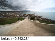 Вид на море с Большой Митридатской лестницы. Керчь (2023 год). Стоковое фото, фотограф Анна Зеленская / Фотобанк Лори