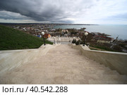 Вид на море с Большой Митридатской лестницы. Керчь (2023 год). Стоковое фото, фотограф Анна Зеленская / Фотобанк Лори
