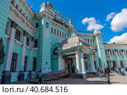Belorussky Vokzal railway station in Moscow (2019 год). Редакционное фото, фотограф Анна Кривицкая / Фотобанк Лори