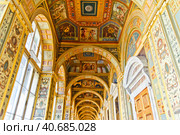 ST PETERSBURG, RUSSIA - 10.08.2010 : The Raphael Loggias in The State Hermitage, Saint Petersburg, Russia. Редакционное фото, фотограф Анна Кривицкая / Фотобанк Лори