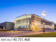 Здание Российского Института радионавигации и времени. АО Банк Россия. Санкт-Петербург (2018 год). Редакционное фото, фотограф Ольга Визави / Фотобанк Лори