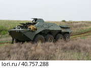 Волгоградская область, Городищенский район, Россия. Военная техника, модификация бронетранспортёра БТР-80 на полигоне на полевой дороге. (2023 год). Редакционное фото, фотограф Андрей Цыганков / Фотобанк Лори
