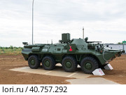 Волгоградская область, Средняя Ахтуба, Россия. Военная техника, разведывательная химическая машина РХМ-6 на шасси плавающего бронетранспортёра БТР-80. (2022 год). Редакционное фото, фотограф Андрей Цыганков / Фотобанк Лори
