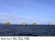 Кекуры Пять Пальцев в заливе Петра Великого Японского моря. Стоковое фото, фотограф Free Wind / Фотобанк Лори