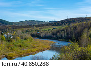 View of the Telbes river in the village of Mundybash, Gornaya Shoria. Стоковое фото, фотограф Ольга Остроухова / Фотобанк Лори