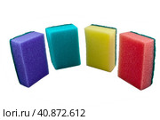 Разноцветные кухонные губки для очистки на белом фоне. Kitchen sponges. Стоковое фото, фотограф Татьяна Д / Фотобанк Лори