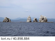 Кекуры Пять Пальцев в заливе Петра Великого Японского моря. Стоковое фото, фотограф Free Wind / Фотобанк Лори