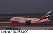 Airbus A380 Emirates landing (2023 год). Редакционное видео, видеограф Игорь Жоров / Фотобанк Лори