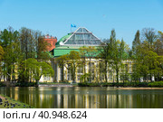 Таврический дворец и пруд Таврического сада. Санкт-Петербург (2023 год). Стоковое фото, фотограф Александр Щепин / Фотобанк Лори