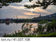 Вечерний город Петропавловск-Камчатский. Россия июль 2023. Стоковое фото, фотограф Владимир Макеев / Фотобанк Лори