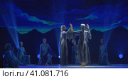 Teenage dance group performs Georgian folk dance 2022. Редакционное фото, фотограф Анна Кривицкая / Фотобанк Лори