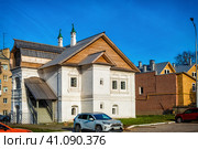 Палаты Олисова (Нижний Новгород) - со двора (2023 год). Редакционное фото, фотограф Илья Старков / Фотобанк Лори
