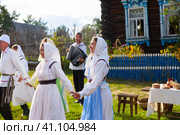 Performance in Mari Ethnographic Open-Air Museum (2021 год). Редакционное фото, фотограф Яков Филимонов / Фотобанк Лори