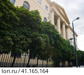 Улица Казакова, дом 16, строение 1. Москва. Россия (2023 год). Редакционное фото, фотограф E. O. / Фотобанк Лори