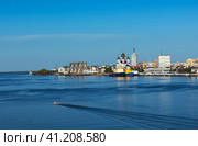 Архангельск. Вид на город с Северодвинского моста (2023 год). Стоковое фото, фотограф Инна Грязнова / Фотобанк Лори