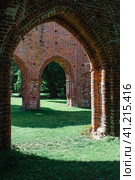 Ruins of Eldena Abbey (Hilda Abbey) - is a former Cistercian monastery near the present town of Greifswald in Mecklenburg-Vorpommern, Germany (2021 год). Стоковое фото, фотограф Sergey Kohl / Фотобанк Лори