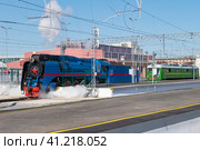 Старый пассажирский советский паровоз П36-0027 на динамическом шоу ретро локомотивов. Железнодорожный форум "PRO//Движение.Экспо". Санкт-Петербург (2023 год). Редакционное фото, фотограф Виктор Карасев / Фотобанк Лори